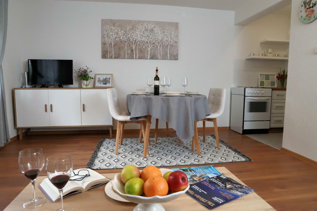 Apartman Sofia Otocac Exterior photo